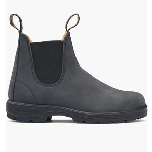 NWOB Blundstone Chelsea Boots in Rustic Black